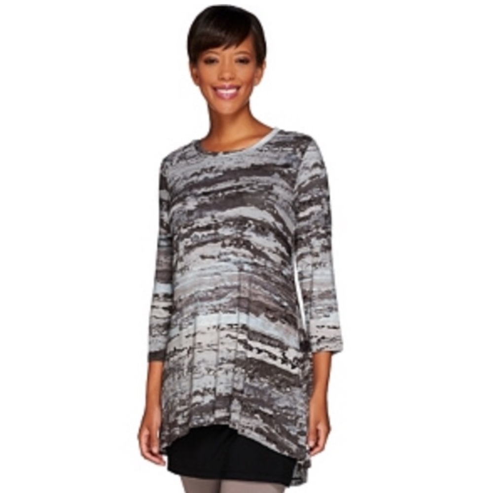 LOGO by Lori Goldstein Twin Set Top and Tank